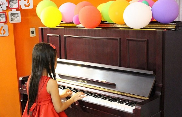 học piano và guitar cái nào khó hơn - khó khăn và thách thức