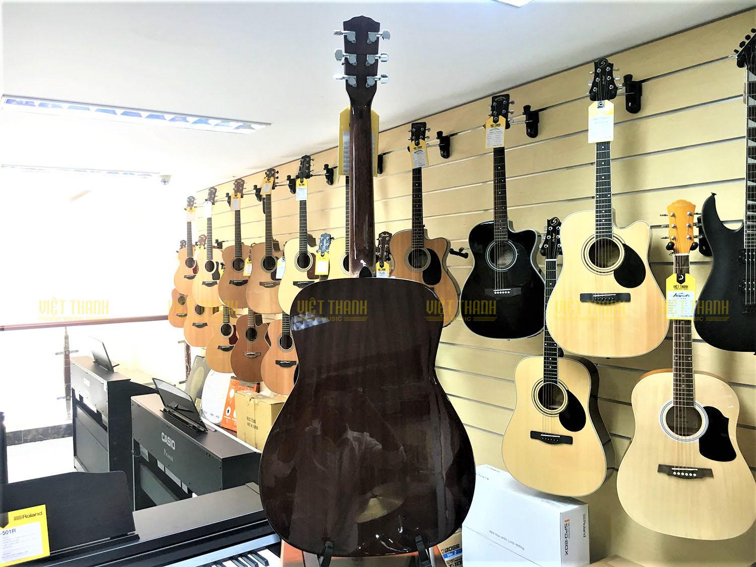 Đàn guitar Fender CD-60S NAT có âm thanh hài hòa, cân bằng