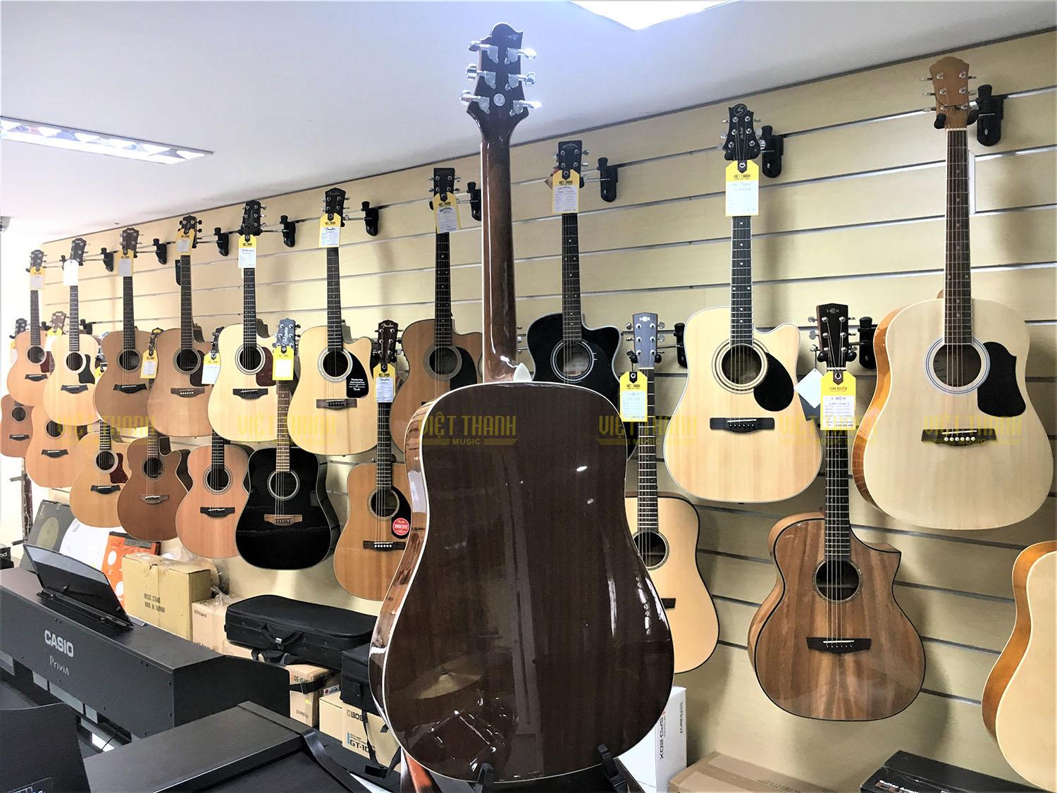 Samick GD101S/VS nằm trong phân khúc giá rẻ