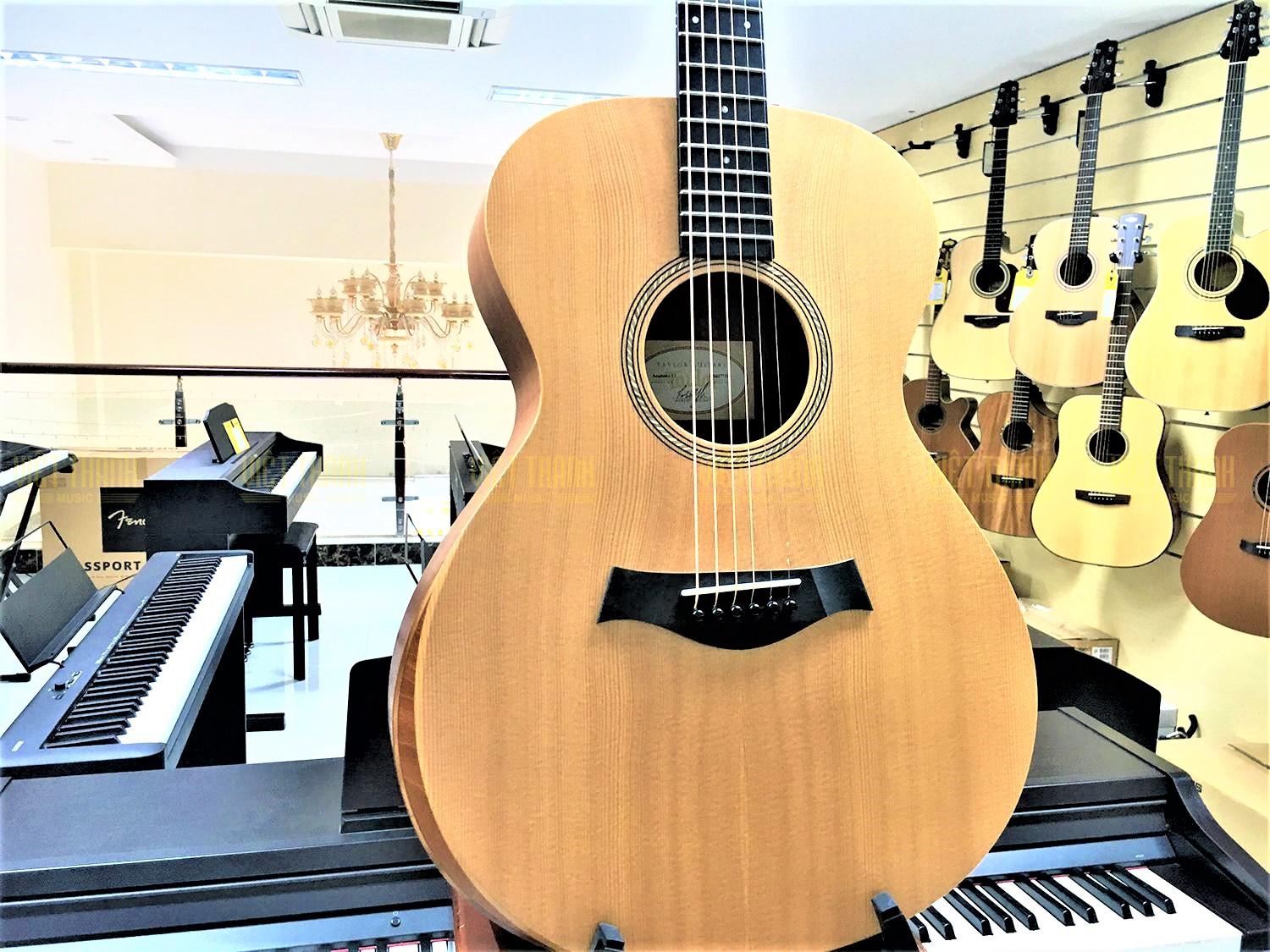 Đàn guitar Taylor A12 thiết kế nhỏ gọn