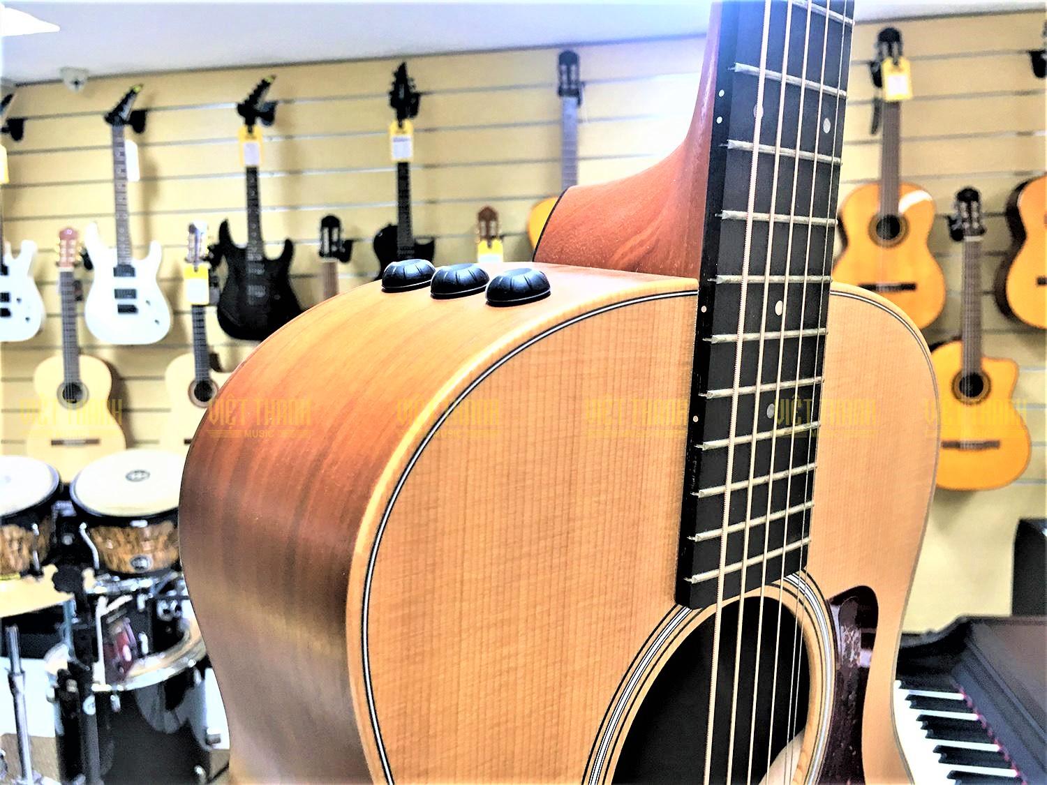 Đàn guitar Taylor GS Mini tích hợp EQ chuyên nghiệp