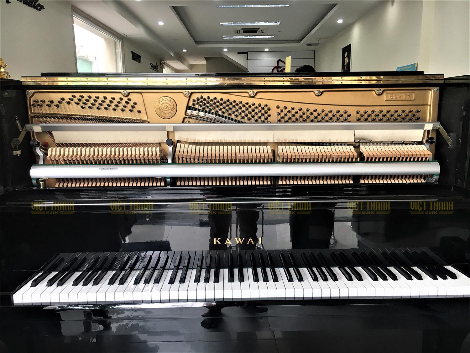 Đàn piano Kawai BL-71 có bảng cộng hưởng mềm mại