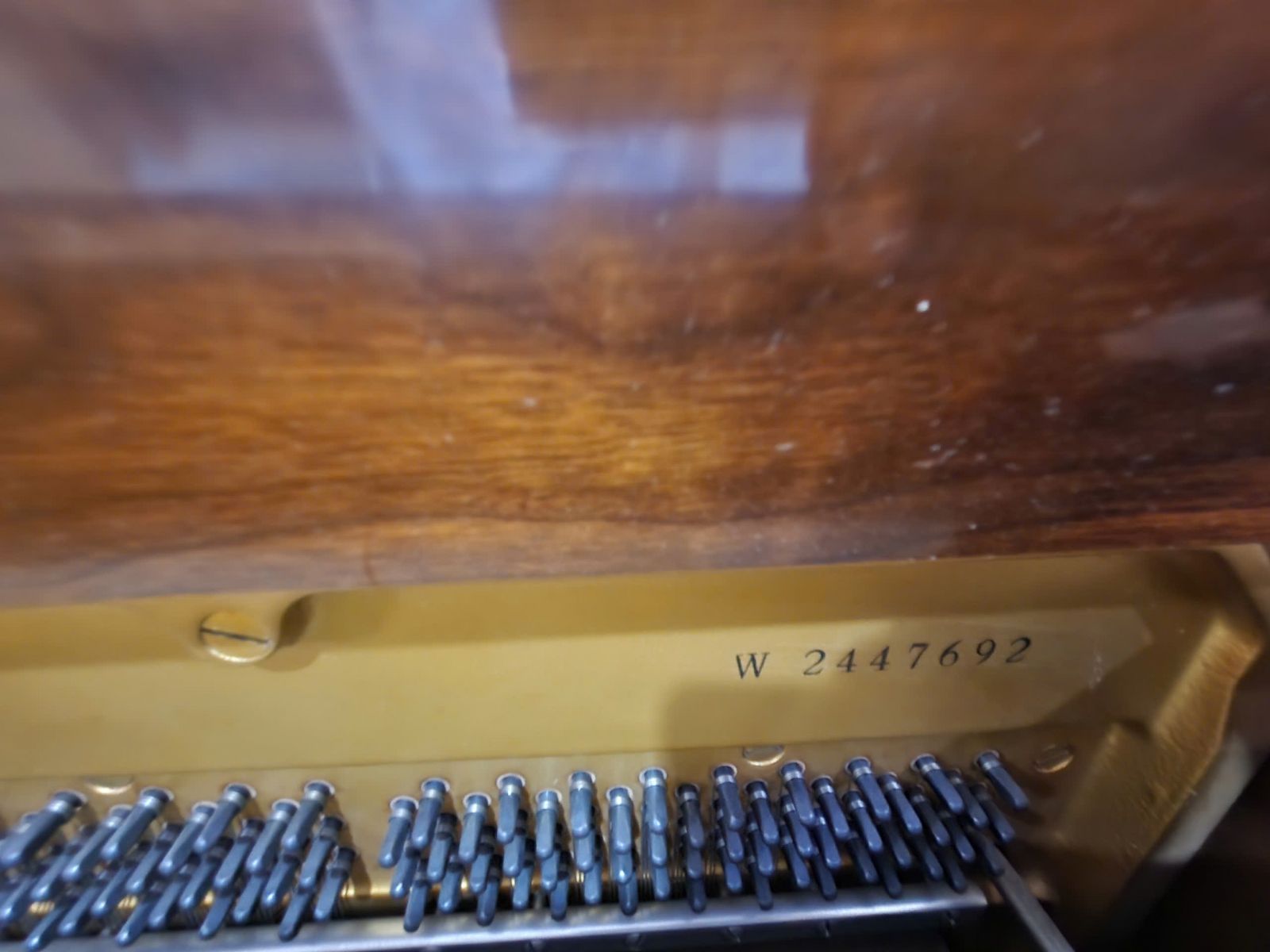 piano Yamaha W102