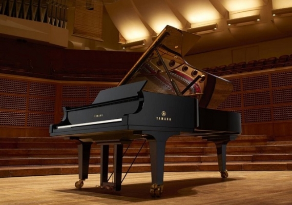 Giá Đàn Piano Cơ Là Bao Nhiêu
