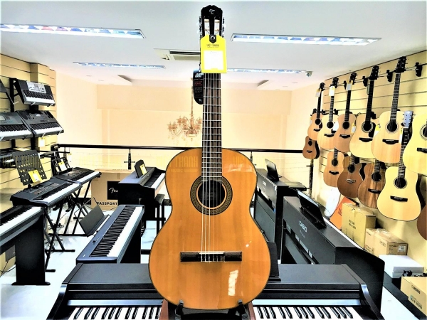 Takamine GC3 NAT