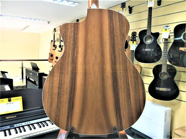 Taylor 214CE