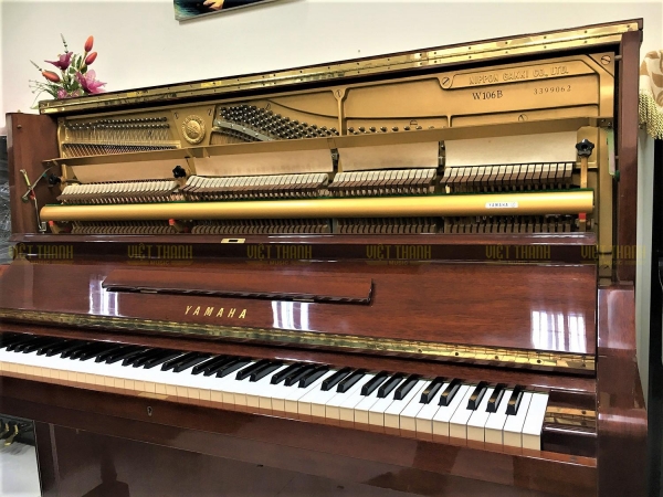 Đàn Piano Yamaha W106B