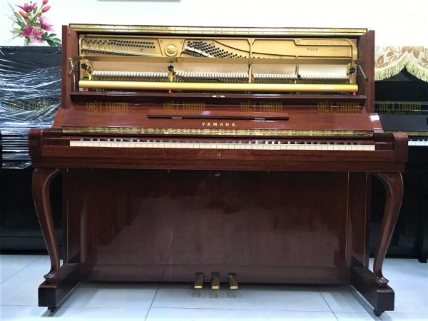 Đàn Piano Yamaha W106B