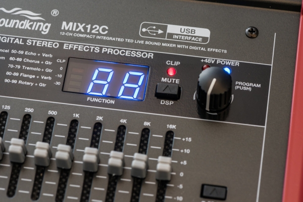 Mixer Soundking MIX12C