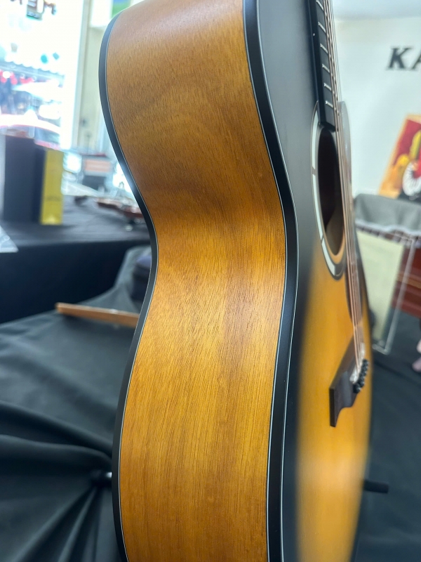 Đàn guitar Mantic GT1ACBS