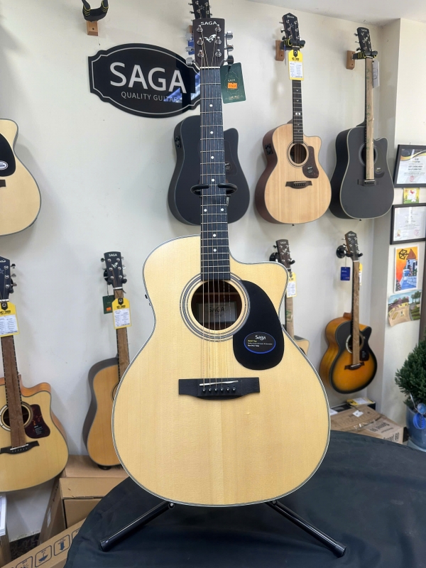Đàn guitar Saga SF700GCE