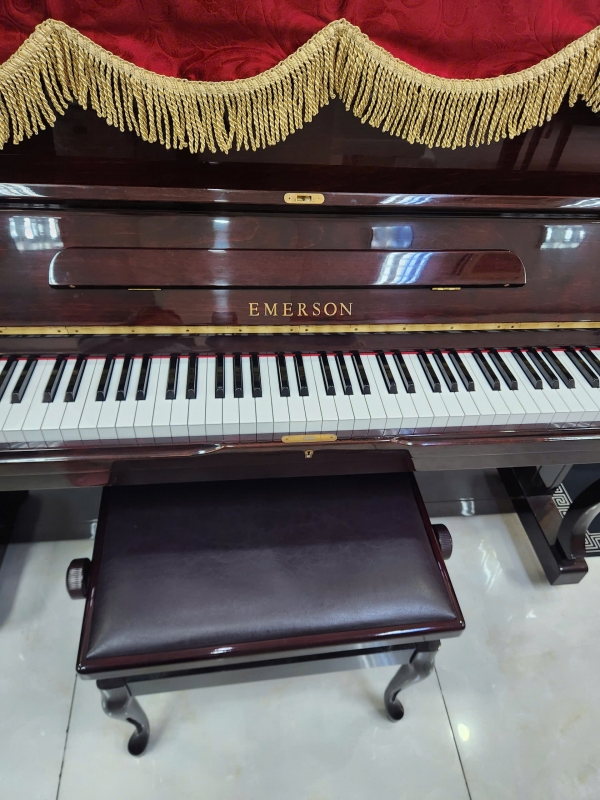 Đàn Piano Emerson