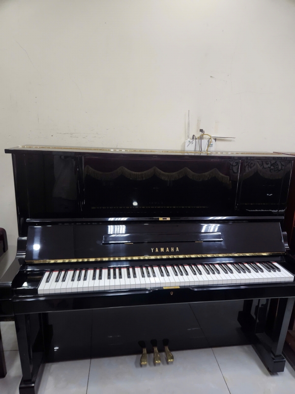 Đàn Piano Yamaha YUX