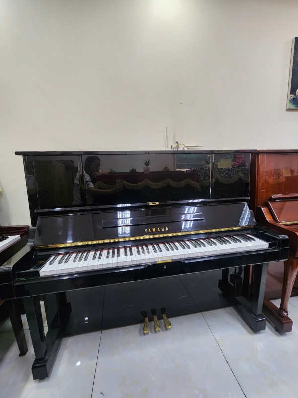 Đàn Piano Yamaha YUX