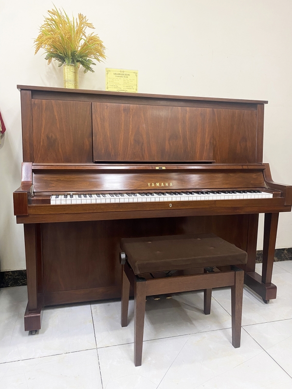 Đàn Piano Yamaha W102