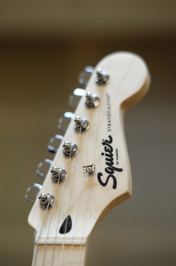 SQUIER SONIC STRAT LAUREL ULTRA VIOLET #0373150517