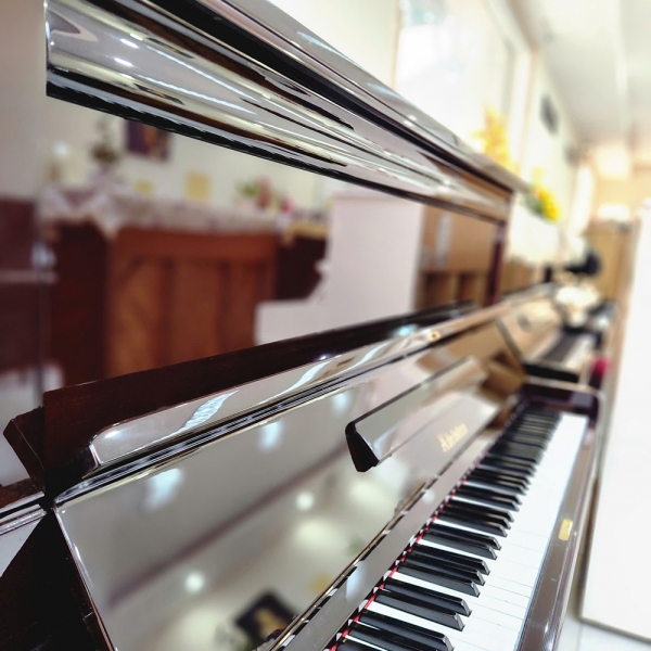 Đàn piano Adelstein