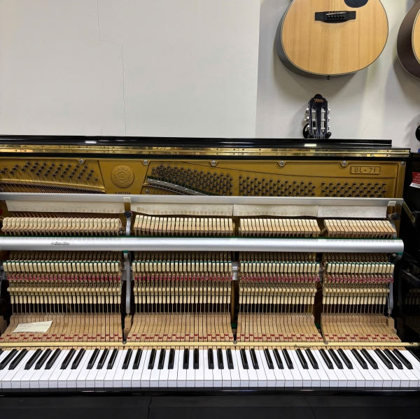 Đàn Piano Kawai BL-71