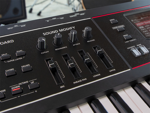 Roland Juno-D6