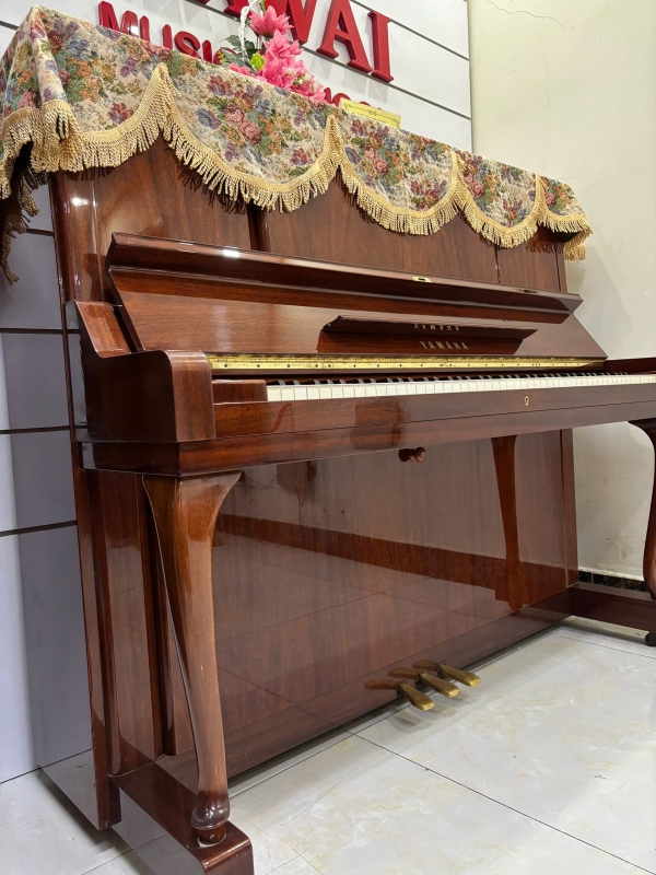 Đàn Piano Yamaha W106