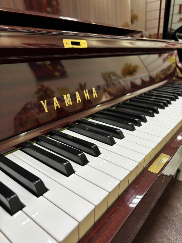 Piano Yamaha W102BS