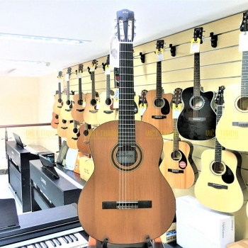  Cordoba C3M
