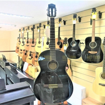  Fender CN60S BLK