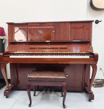  Đàn Piano Yamaha W106B